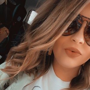 Meet your Posher, Samantha